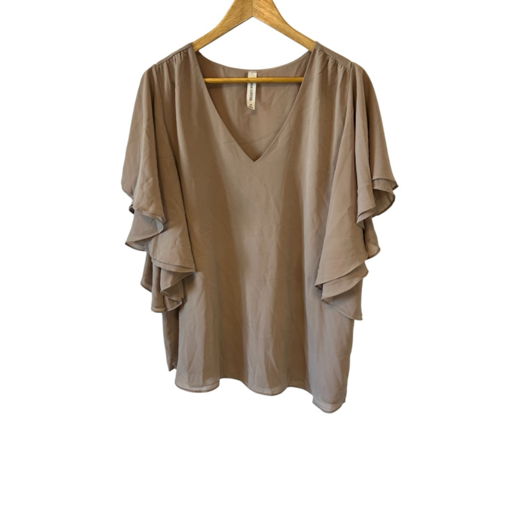 Women’s Top Loose Fit 1X Tan V Neck Short Flutter Sleeve
